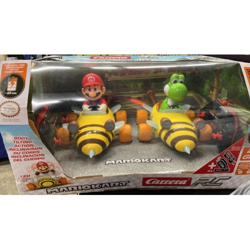 100 - MARIO KART TWIN PACK MARIO & YOSHI REMOTE CONTROL CARS / APPEARS NEW, SLIGHT BOX DAMAGE / A39