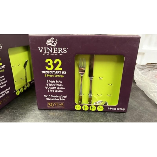 102 - VINERS HENLEY STAINLESS STEEL CUTLERY SET, 32 PIECE / NEW & SEALED / MISSING A COUPLE OF PIECES / A3... 