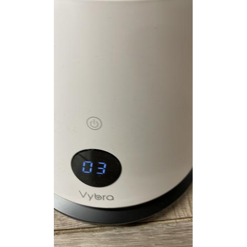 117 - VYBRA 3 IN 1 HEATER, COOLER & IONISER, WHITE (VS001W) / WITHOUT REMOTE / POWERS UP / SIGNS OF USE / ... 