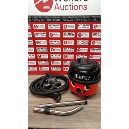 21 - HENRY MICRO HI-FLO VACUUM CLEANER / INCOMPLETE / SEE IMAGES FOR CONTENTS / POWERS UP / SIGNS OF USE ... 