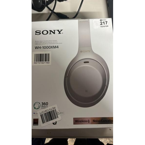 8247 - SONY WH-1000XM4 WIRELESS NOISE CANCELLING HEADPHONES / UNTESTED / E54