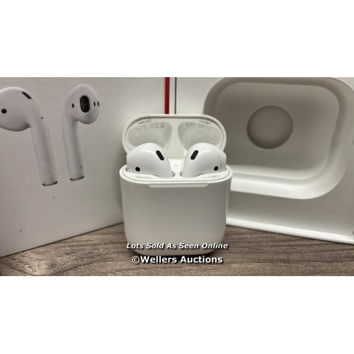 8438 - APPLE AIRPODS / 2ND GEN / WITH CHARGING CASE / MV7N2ZMA / POWERS UP / CONNECTS TO BLUETOOTH AND PLAY... 