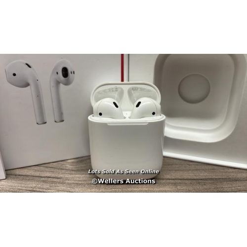 8439 - APPLE AIRPODS / 2ND GEN / WITH CHARGING CASE / MV7N2ZMA / POWERS UP / CONNECTS TO BLUETOOTH AND PLAY... 