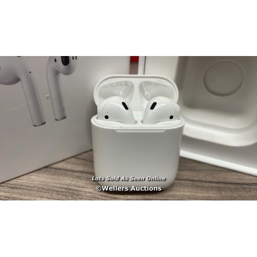 8440 - APPLE AIRPODS / 2ND GEN / WITH CHARGING CASE / MV7N2ZMA / POWERS UP / CONNECTS TO BLUETOOTH AND PLAY... 