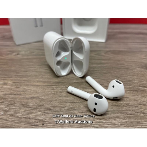 8440 - APPLE AIRPODS / 2ND GEN / WITH CHARGING CASE / MV7N2ZMA / POWERS UP / CONNECTS TO BLUETOOTH AND PLAY... 