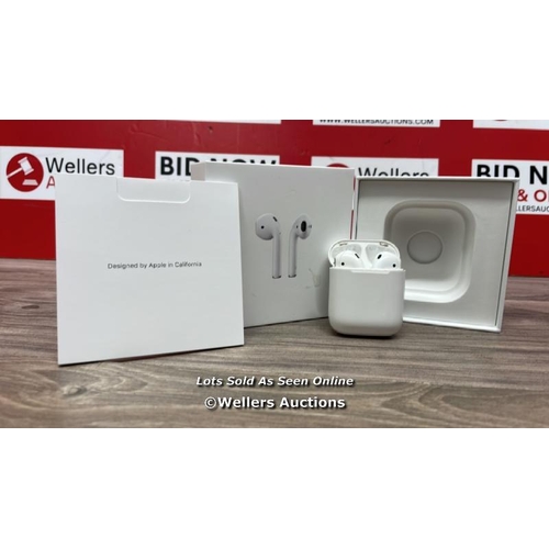 8442 - APPLE AIRPODS / 2ND GEN / WITH CHARGING CASE / MV7N2ZMA / POWERS UP / CONNECTS TO BLUETOOTH AND PLAY... 