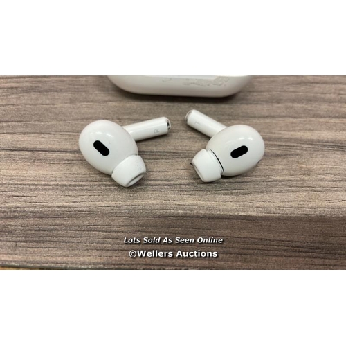 8444 - APPLE AIRPODS PRO (2ND GEN) / MQD83ZM/A / MAGSAFE CHARGING CASE WITH LANYARD LOOP / MINIMAL SIGNS OF... 