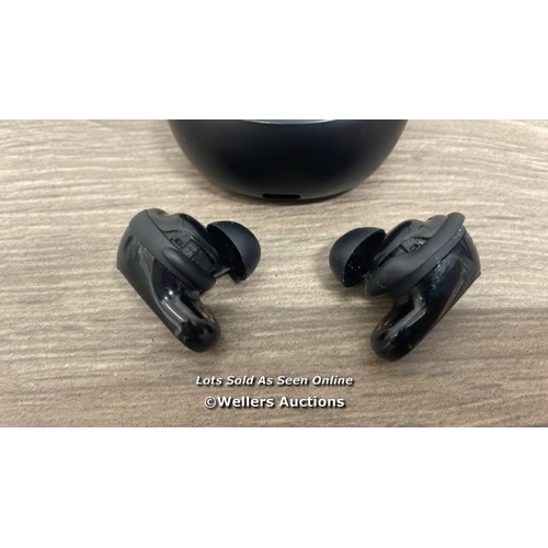 8425 - BOSE QUIETCOMFORT EARBUDS II TRUE WIRELESS SWEAT & WEATHER-RESISTANT BLUETOOTH / POWERS UP / MINIMAL... 