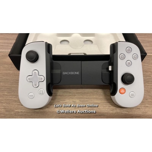 8458 - BACKBONE ONE CONTROLLER FOR PLAYSTATION, ANDROID OR IPHONE / MINIMAL SIGNS OF USE / UNTESTED / T7