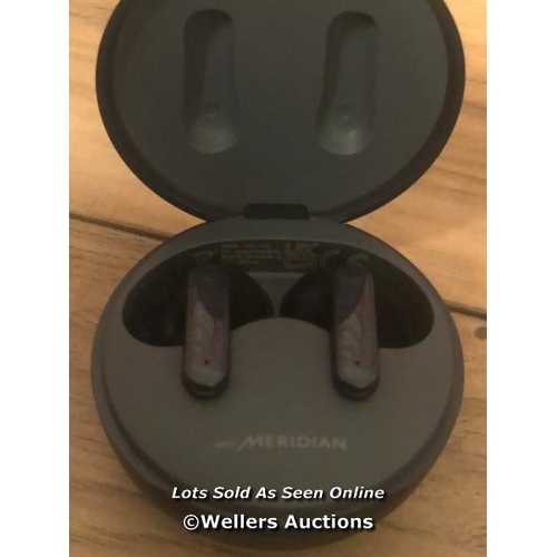 8474 - LG UFP5 WIRELESS EARBUDS / POWERS UP AND CONNECTS TO BLUETOOTH, APPEARS FUNCTIONAL WITH CHARGING CAB... 