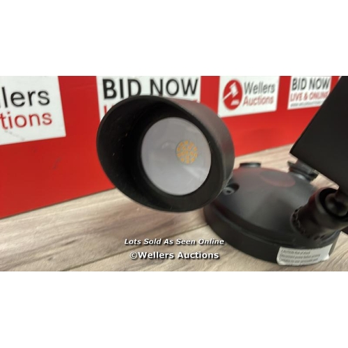 8490 - RING FLOODLIGHT CAM PLUS WIRED WITH CHIME PRO / SIGNS OF USE / UNTESTED / T9