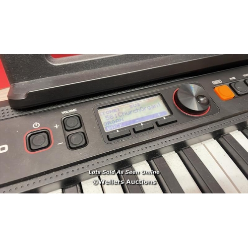 8529 - CASIO CT-S195AD KEY LIGHTING KEYBOARD / WITH STAND / POWERS UP / PLAYS / MINIMAL SIGNS OF USE / T16