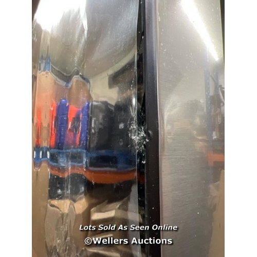 2176 - LG SIDE BY SIDE FRIDGE FREEZER / NEW / RIGHT HAND DOOR FRONT GLASS SMASHED(SEE IMAGES) / POWERS UP /... 