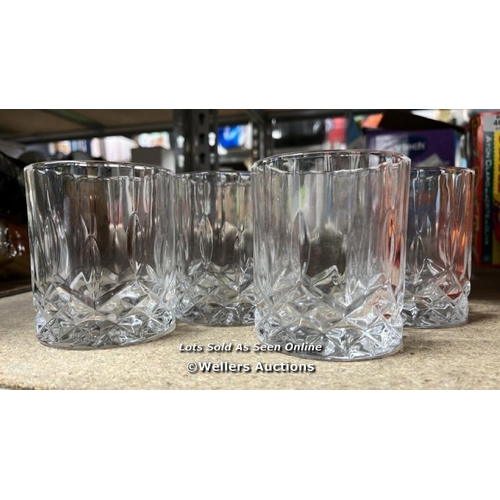 4623 - 4X WHISKEY GLASSES / NEW, WITHOUT BOX / D2