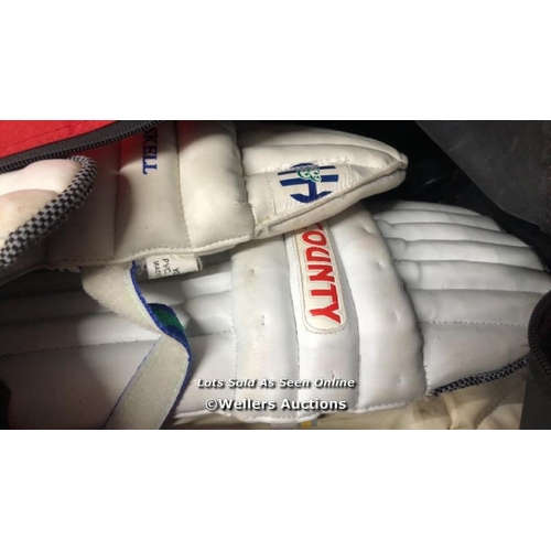 5053 - 5X PAIRS CRICKET LEG PADS INC. SLAZENGER / PRE-OWNED / NO VAT ON THE HAMMER PRICE / B12