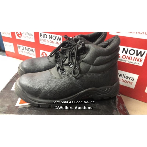 5071 - TUF SAFETY BOOTS, SIZE 46/ NEW AND BOXED / NO VAT ON THE HAMMER PRICE / B14