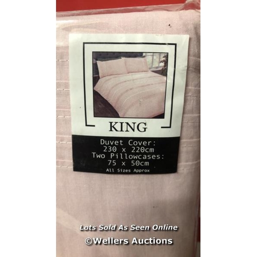 5074 - INSPIRED BY RAPPORT KING DUVET COVER AND PILLOW CASE SET / NEW / NO VAT ON THE HAMMER PRICE / B15