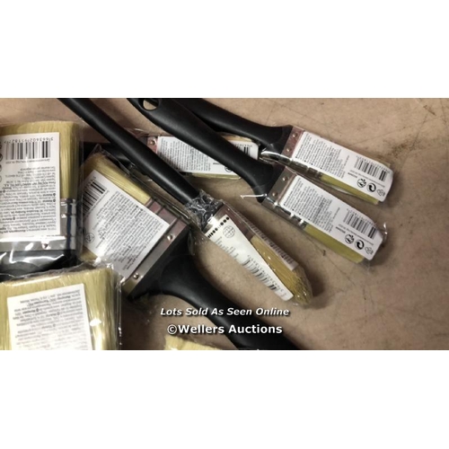 5886 - 25X ASSORTED NEW PAINT BRUSHES  / NO VAT ON THE HAMMER PRICE / C19