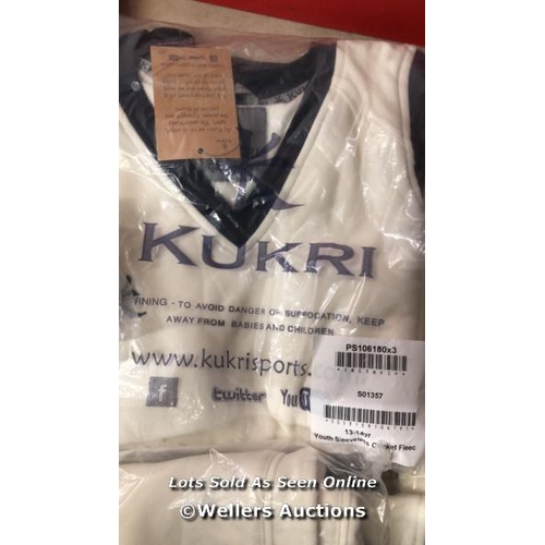 5928 - 5X NEW KURKRI YOUTH SLEEVLESS CRICKET FLEECE SIZE 13-14YR AND 9-10YR / NO VAT ON THE HAMMER PRICE / ... 