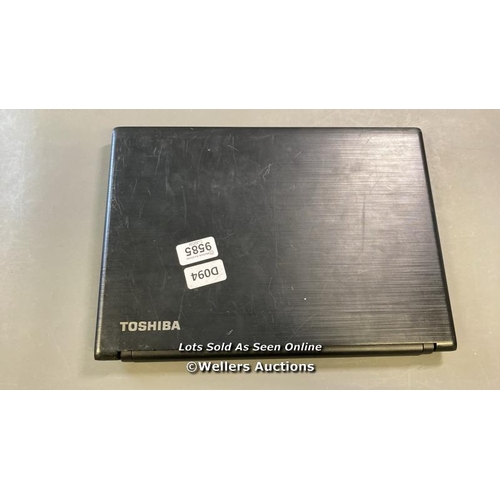 9585 - TOSHIBA SATELLITE PRO R40-C-10R / HD REMOVED - CHASSIS DAMAGED - POWERS ON BUT NOTHING SHOWS ON THE ... 