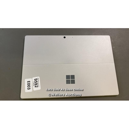 9592 - MICROSOFT 1866 / 16GB RAM / 250GB HD / I7-1065G7 @ 1.30GHZ / SN: 0082407111853 / PROFESSIONALLY WIPE... 