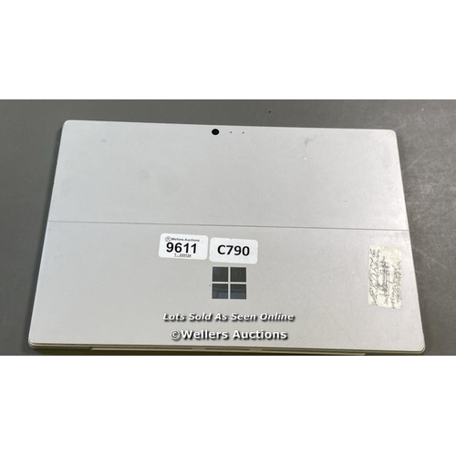 9611 - MICROSOFT 1796 / 8GB RAM / 250GB HD / 17-7660U @ 2.50GHZ / SN: 002370272953 / PROFESSIONALLY WIPED A... 