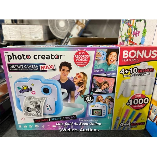 6049 - PHOTO CREATOR INSTANT CAMERA SET / APPEARS NEW OPEN BOX / C41