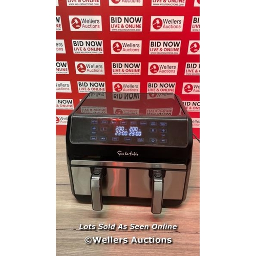 6063 - SUR LA TABLE AIR FRYER WITH X2 3.8L DRAWERS / POWERS UP / SIGNS OF USE / C36