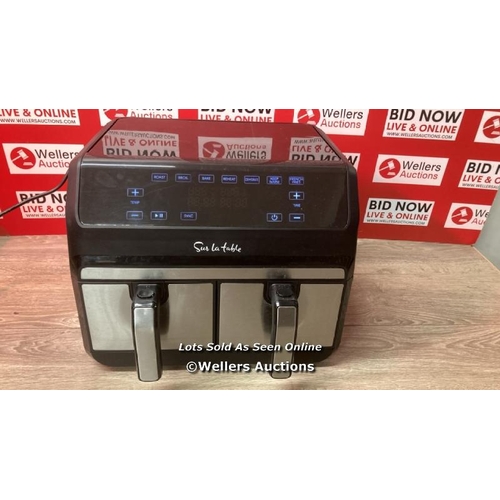 6123 - SUR LA TABLE AIR FRYER WITH X2 3.8L DRAWERS / POWERS UP, SIGNS OF USE / C32