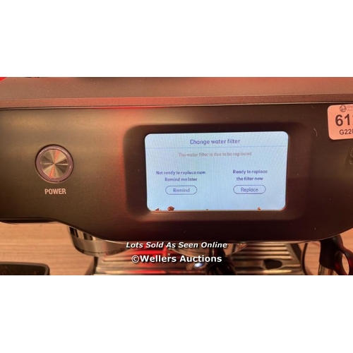 6125 - SAGE THE ORACLE TOUCH AUTOMATIC BEAN TO CUP COFFEE MACHINE (SES990BSS2G1UK1) / POWERS UP / SIGNS OF ... 