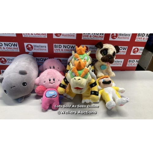 7175 - 8X PLUSH TOYS INCL. MARIO, AMONG US, KIRBY & MORE / SEE IMAGES / H14