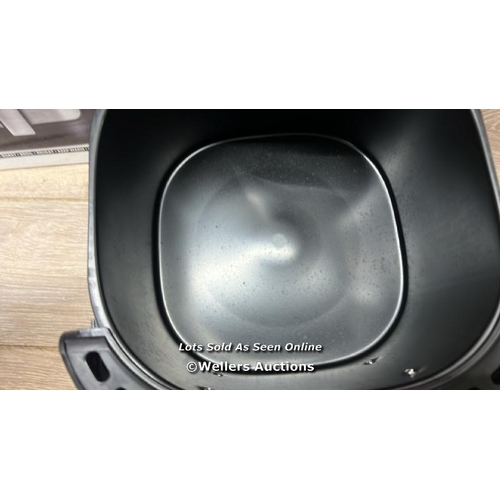 331 - GOURMIA 6.7L DIGITIAL AIR FRYER / POWERS UP, SIGNS OF USE  / E11