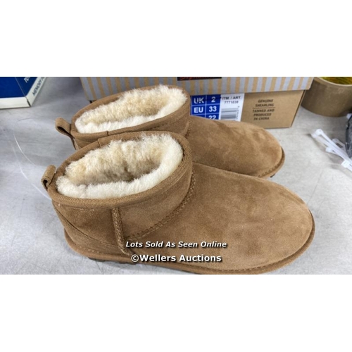 423 - CHILDRENS NEW ANKLE SHEARLING BOOTS / UK 3