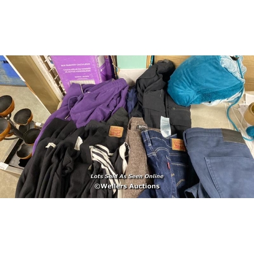 448 - SELECTION OF NEW AND PRE OWNED CLOTHING INCL. LEVIS AND B.C CLOTHING / MIXED SIZES