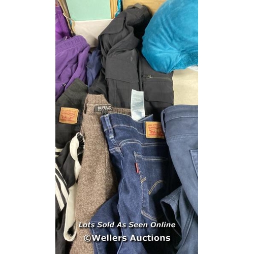 448 - SELECTION OF NEW AND PRE OWNED CLOTHING INCL. LEVIS AND B.C CLOTHING / MIXED SIZES