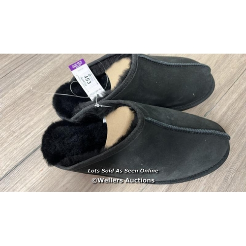 453 - LADIES NEW SHEARLING SLIPPERS / UK 9