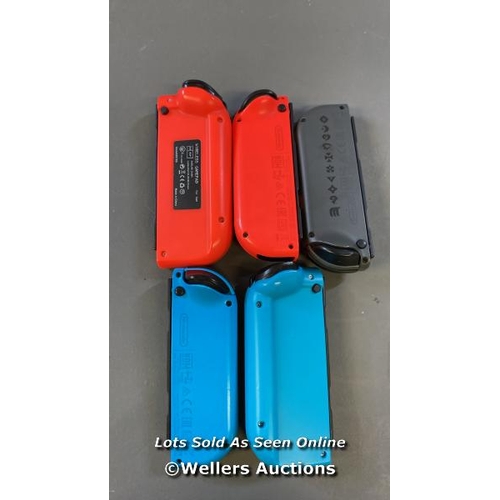 9594 - X3 NINTENDO JOYCONS AND X2 GENERIC JOYCONS