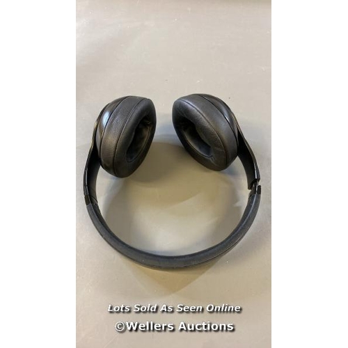 9604 - APPLE BEATS STUDIO3 HEADPHONES MODEL A1914