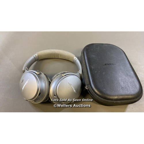 9617 - BOSE HEADPHONES INCL. CASE