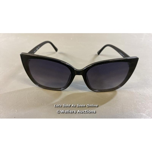 9736 - GUESS SUNGLASSES