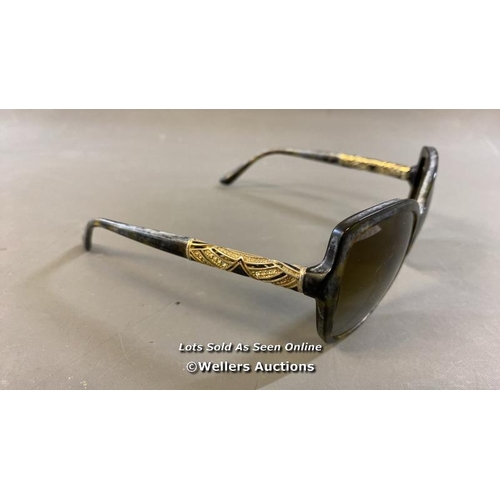 9752 - BVLGARI SUNGLASSES - SMALL SCRATCHES