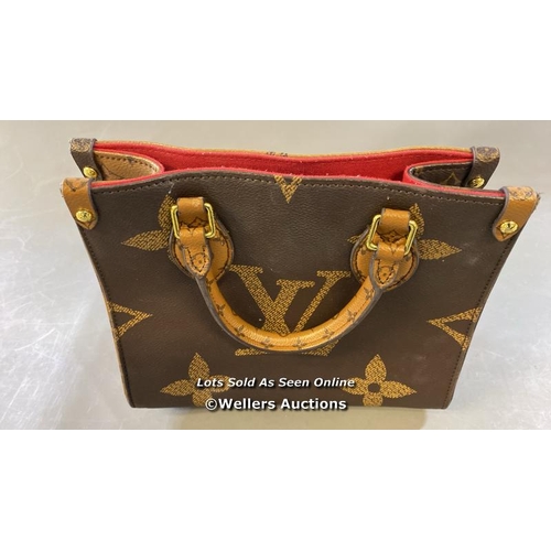 9766 - LOUIS VUITTON HANDBAG