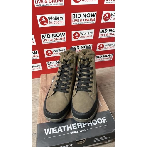 4438 - GENTS NEW WEATHERPROOF LOGJAM BOOTS / UK 9 / C27