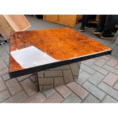 10 - FOLD OUT COFFEE TABLE WITH MIRRORED BASE, INCL. 1x MIDDLE INSERT (DAMAGED TO CORNER) and 1X SIDE TAB... 