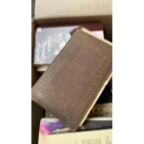 39 - BOX OF ASSORTED BOOKS, VARIOUS TITLES AND GENRES, CONTAINER NO: 10030 / LOT LOCATION: WEYBRIDGE (KT1... 