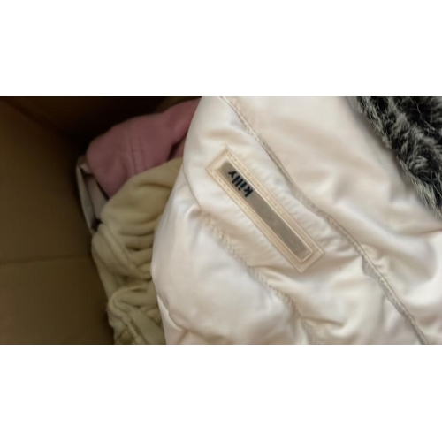 47 - BOX OF MAINLY PRE-OWNED LADIES CLOTHING, MIXED SIZES, CONTAINER NO: 10030 / LOT LOCATION: WEYBRIDGE ... 