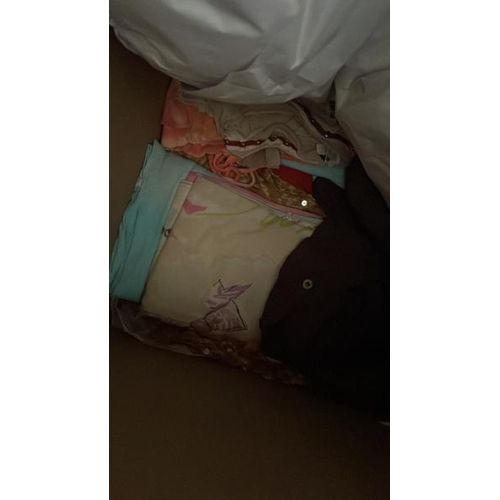 47 - BOX OF MAINLY PRE-OWNED LADIES CLOTHING, MIXED SIZES, CONTAINER NO: 10030 / LOT LOCATION: WEYBRIDGE ... 