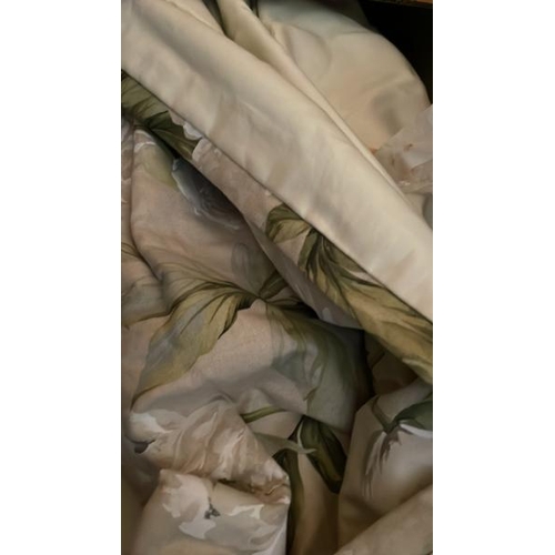 48 - BOX OF CURTAINS, CONTAINER NO: 10030 / LOT LOCATION: WEYBRIDGE (KT13)