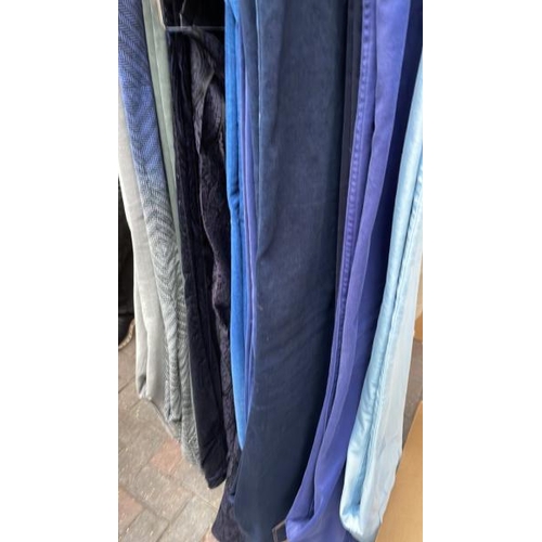 58 - 14X ASSORTED TROUSERS AND JEANS, MIXED SIZES, CONTAINER NO: 10030 / LOT LOCATION: WEYBRIDGE (KT13)