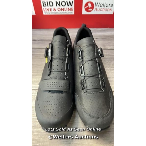 8068 - BONTRAGER FORAY MOUNTAIN SHOE / UK 11 / NEW BUT ONE SHOW DOESN�T HAVE THE VELCRO STRP / NOT A DEFINI... 